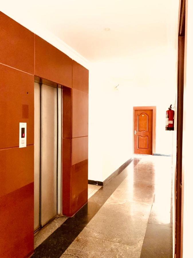 Hotel Half Moon Chennai Exterior photo